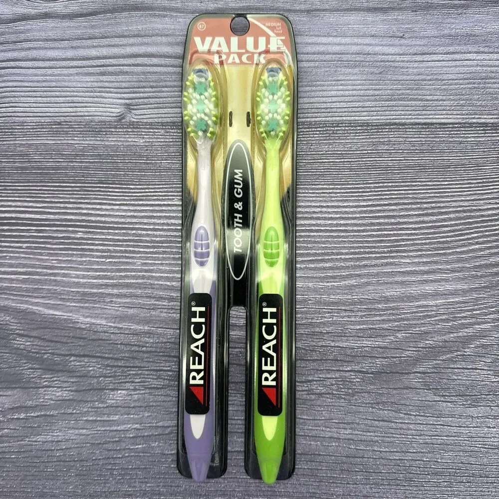 2 LOT Vintage Reach MAX (87) MEDIUM Full Head Beyond Clean Massaging Gums 2004